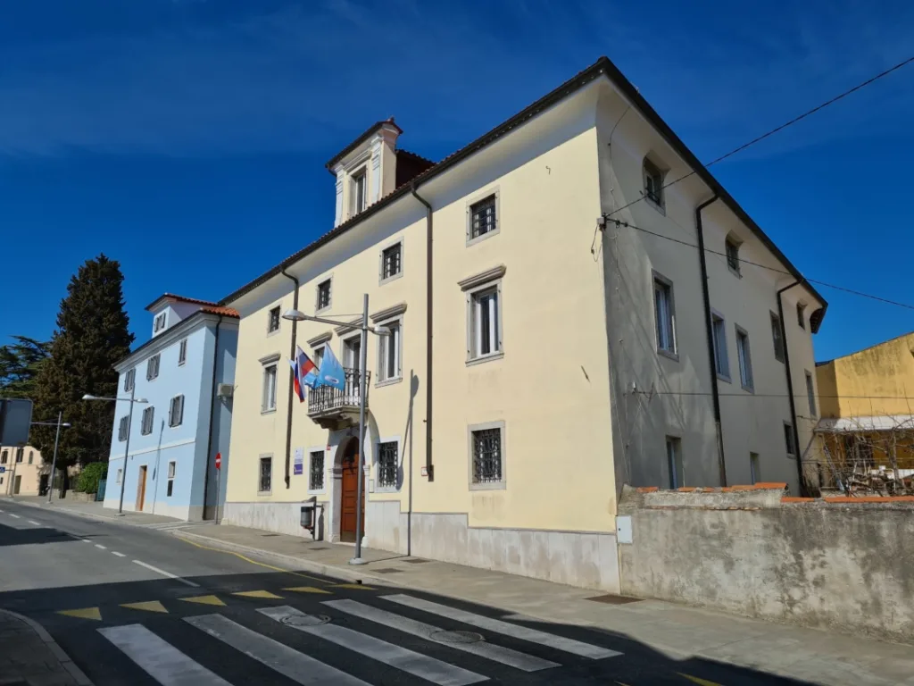 Stavba Ljudske univerze v Kopru