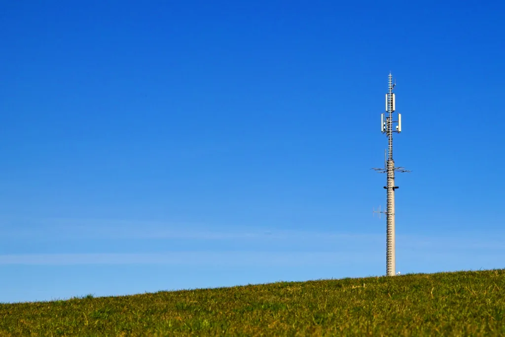 Radijska antena na polju.